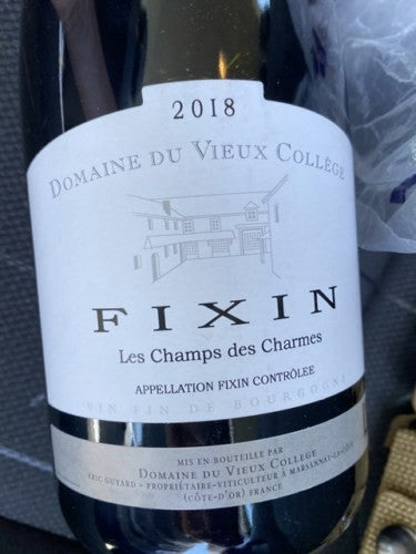 Domaine du Vieux College Les Champs des Charmes Fixin 2020 (750ml)